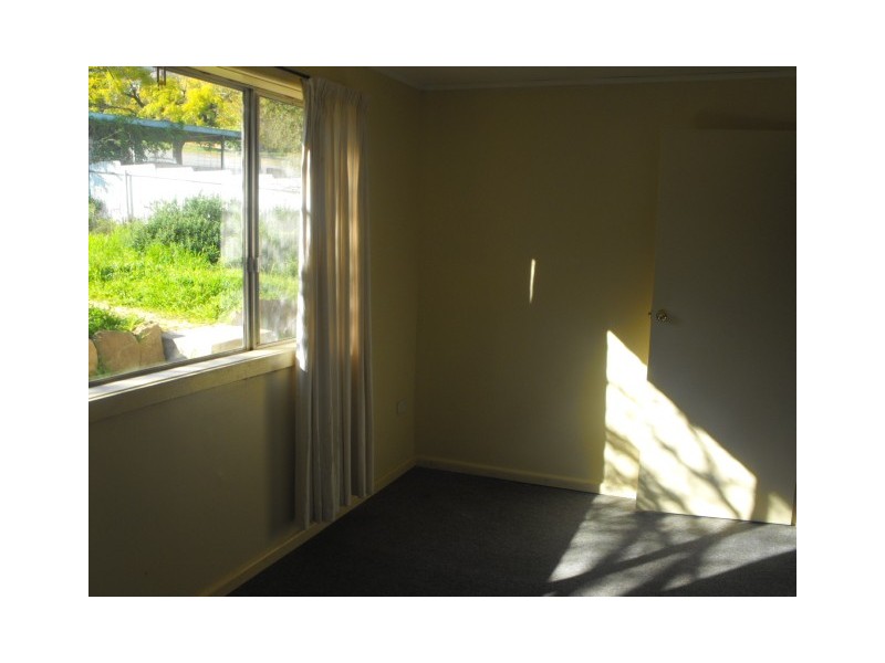 12 Gap Street, Parkes NSW 2870