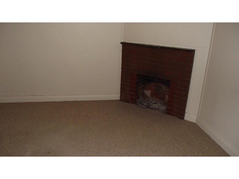 13 East Street, Parkes NSW 2870