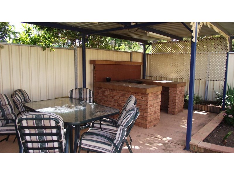 16 Webb Street, Parkes NSW 2870