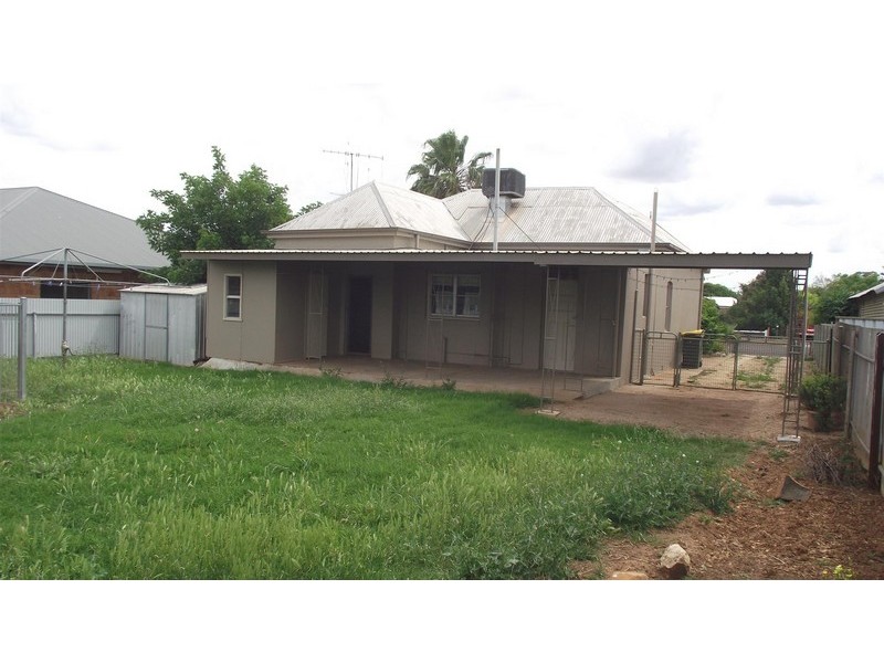 11 Cooke Street, Parkes NSW 2870