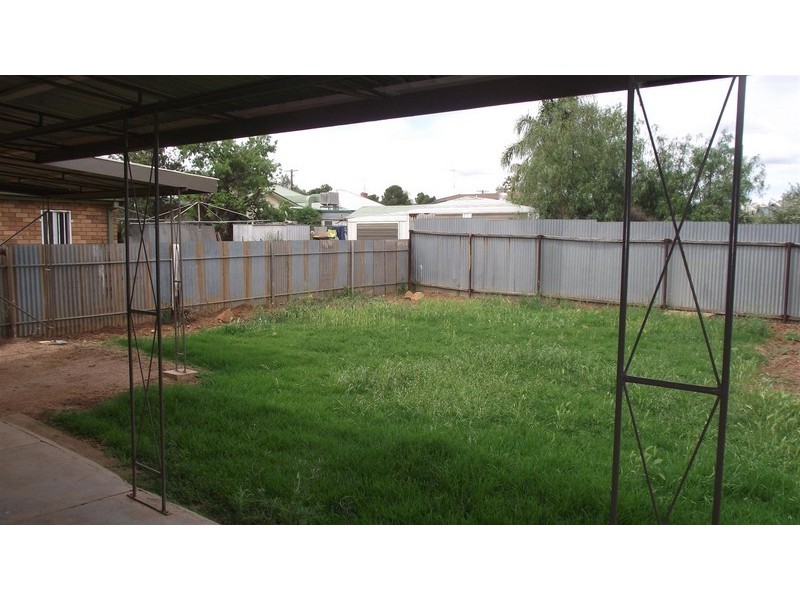 11 Cooke Street, Parkes NSW 2870