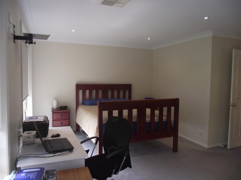 6 Caledonia Street, Parkes NSW 2870