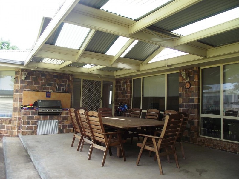 6 Caledonia Street, Parkes NSW 2870