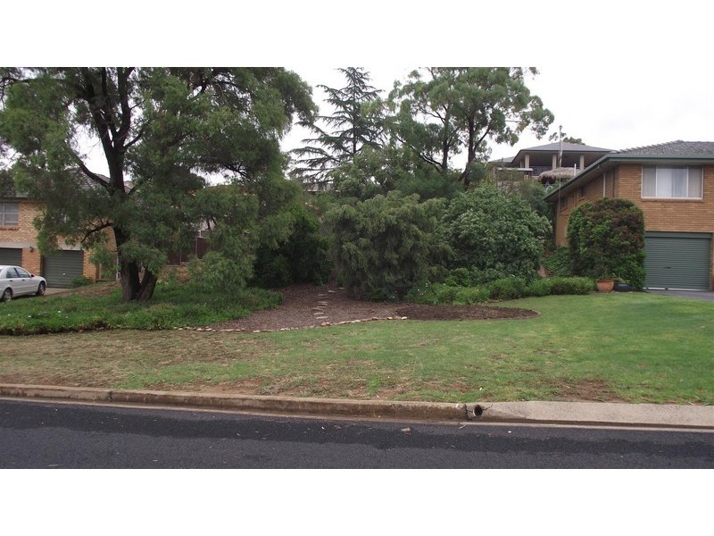 12 Mengarvie Rd, Parkes NSW 2870