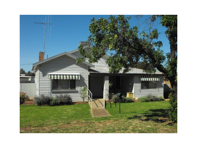 109 Dalton Street, Parkes NSW 2870