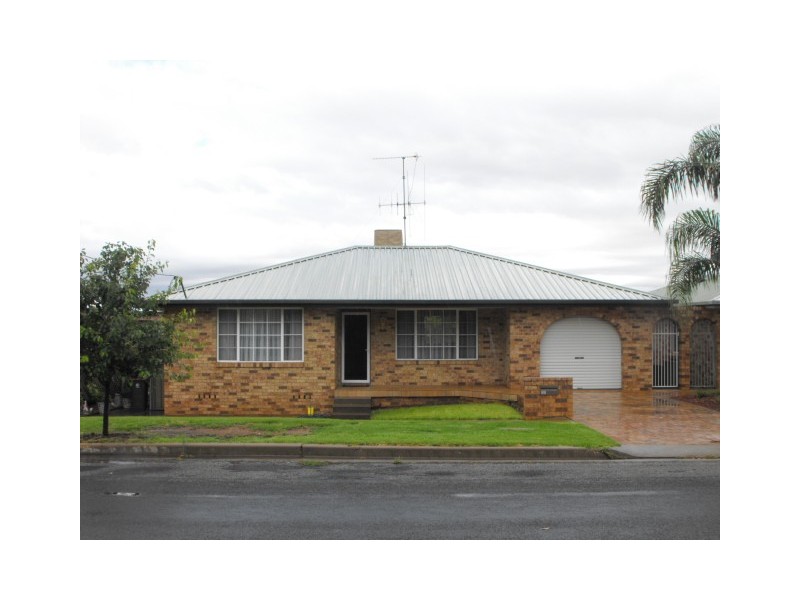 19 Want Street, Parkes NSW 2870