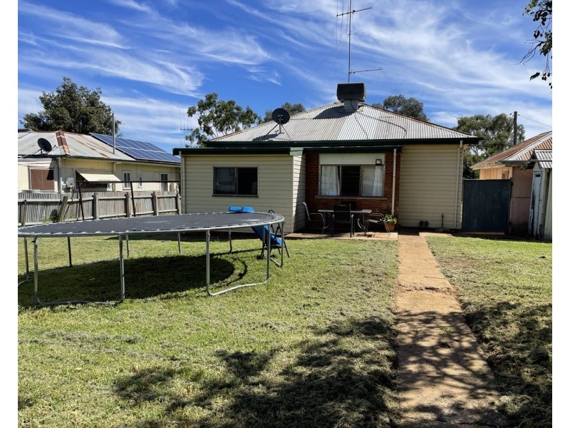 5 Callaghan Street, Parkes NSW 2870