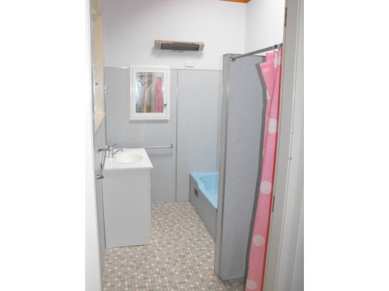 108 Euchie Street, Peak Hill NSW 2869