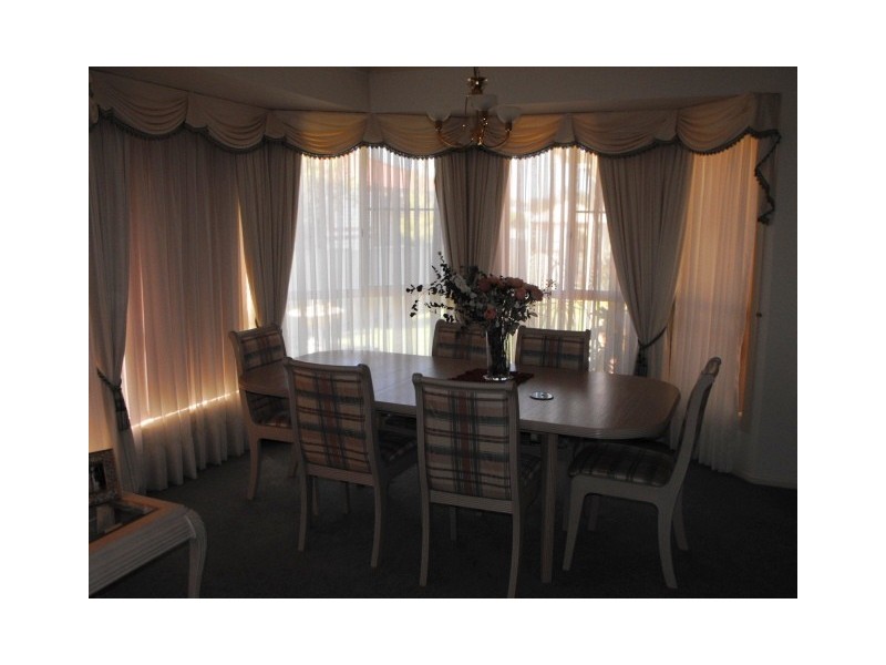 3 Angeleish, Parkes NSW 2870