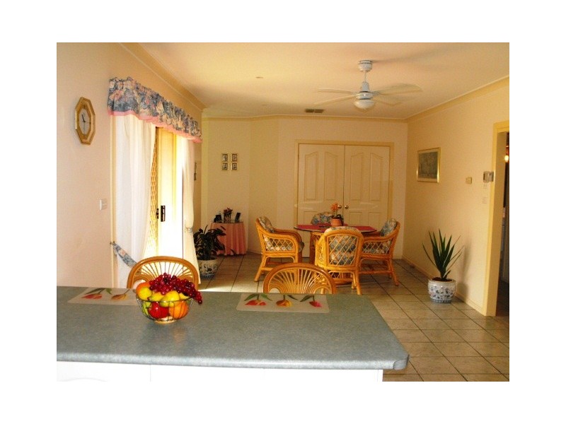 3 Angeleish, Parkes NSW 2870