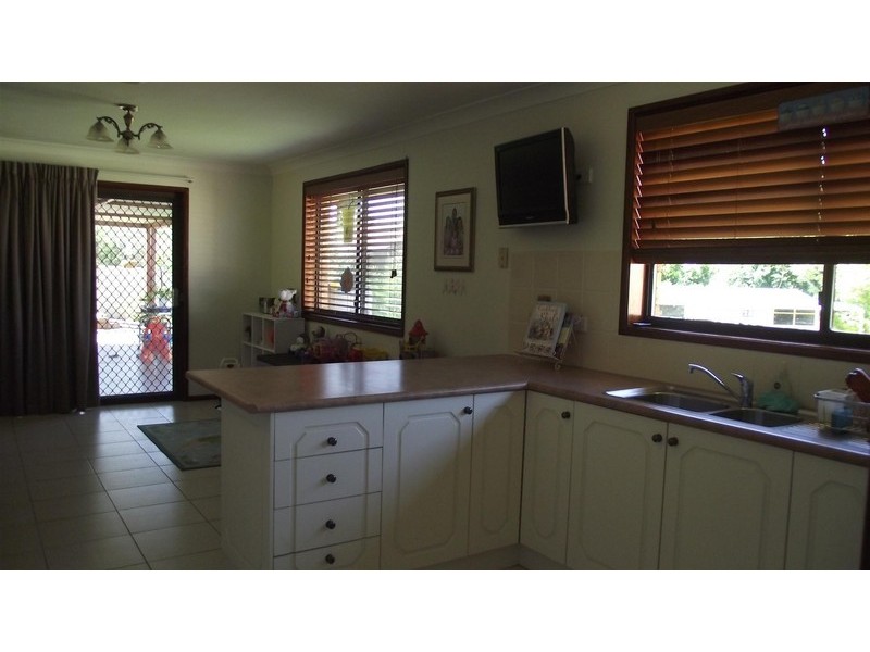 25 Bowditch Cres, Parkes NSW 2870