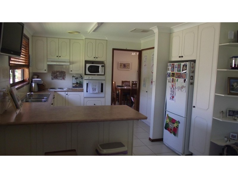 25 Bowditch Cres, Parkes NSW 2870