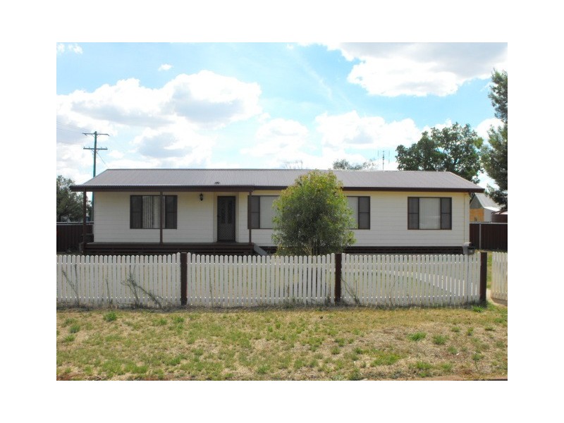 18 Brookview Street, Trundle NSW 2875