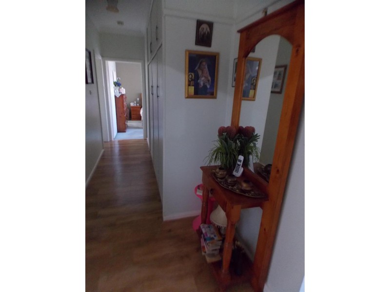 28 Mingelo Street, Peak Hill NSW 2869