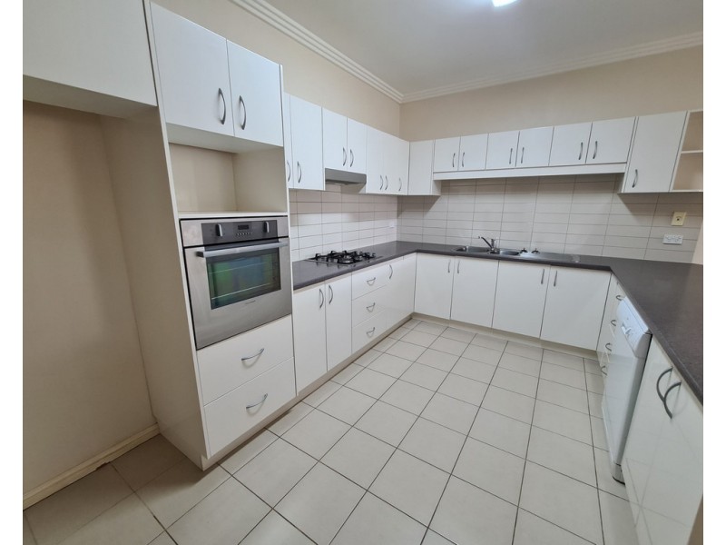 42 Best Street, Parkes NSW 2870