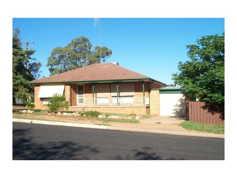 21 Dalley Street, Parkes NSW 2870