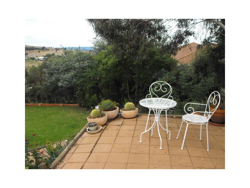 22 Panorama Crescent, Parkes NSW 2870