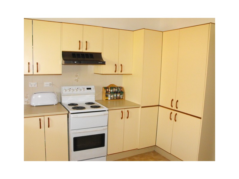 404 Clarinda Street, Parkes NSW 2870