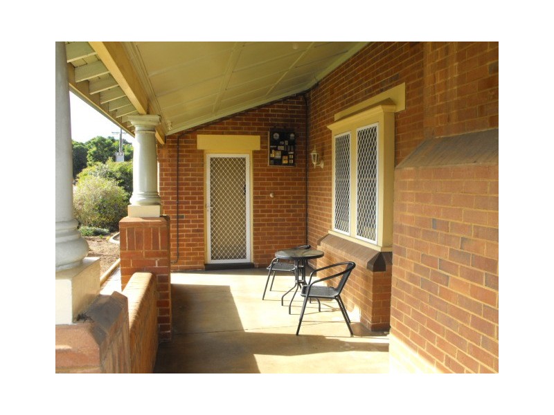 404 Clarinda Street, Parkes NSW 2870