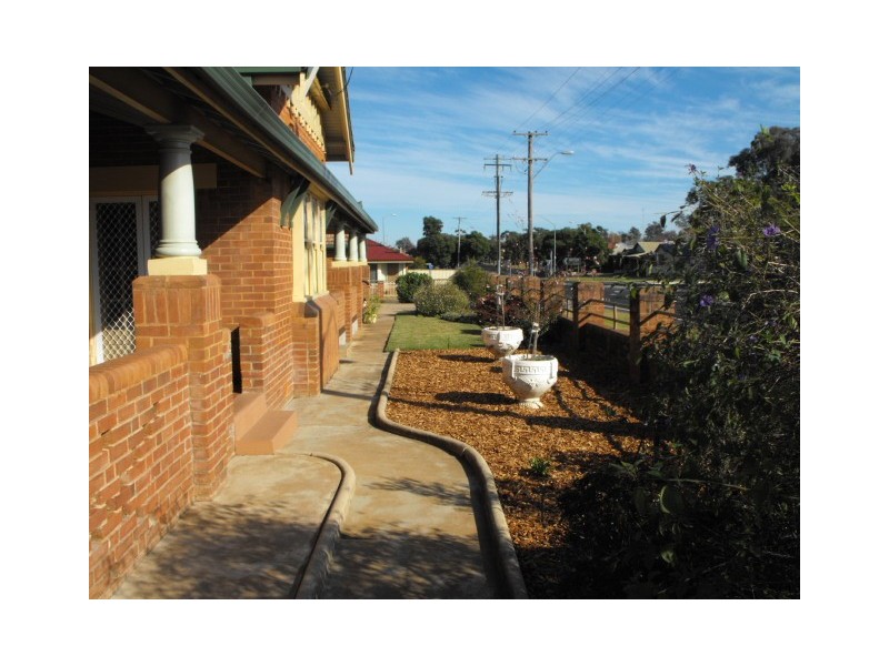 404 Clarinda Street, Parkes NSW 2870