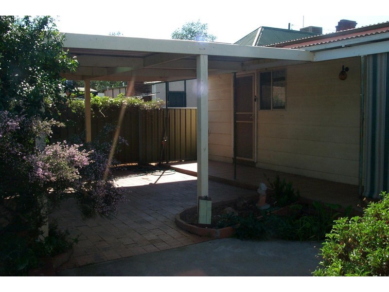 6 Welcome Street, Parkes NSW 2870