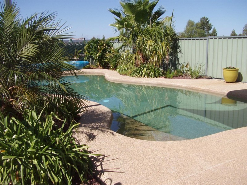 13 Georgefield Drive, Parkes NSW 2870