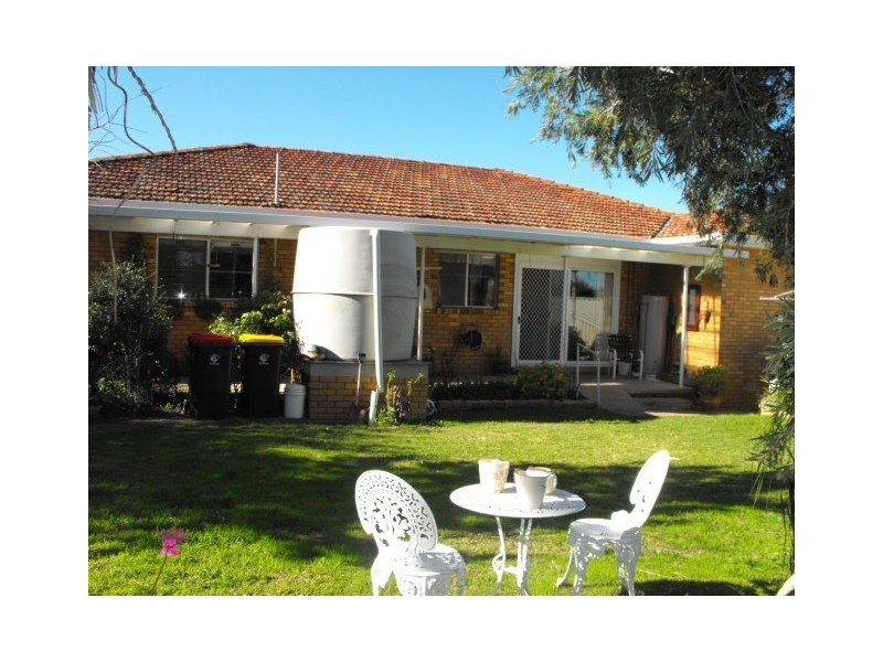 4 Lorger Street, Parkes NSW 2870