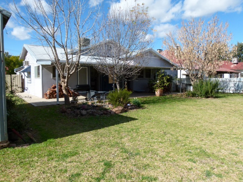 13 Wambat Street, Forbes NSW 2871