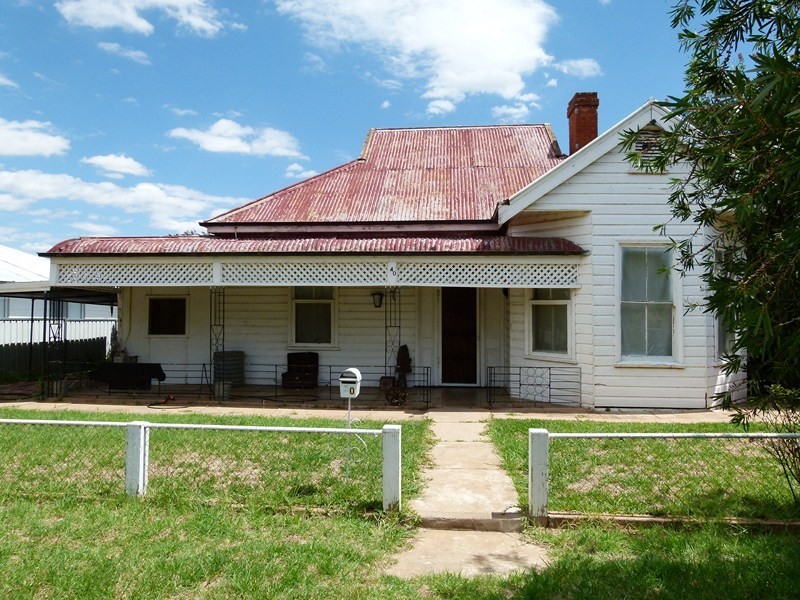 40 Underwood Street, Forbes NSW 2871