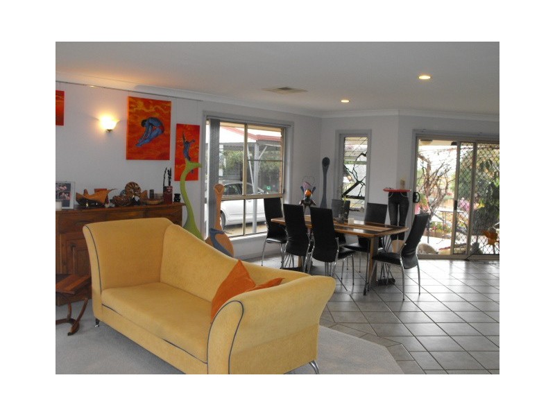 23 Fisher Street, Parkes NSW 2870