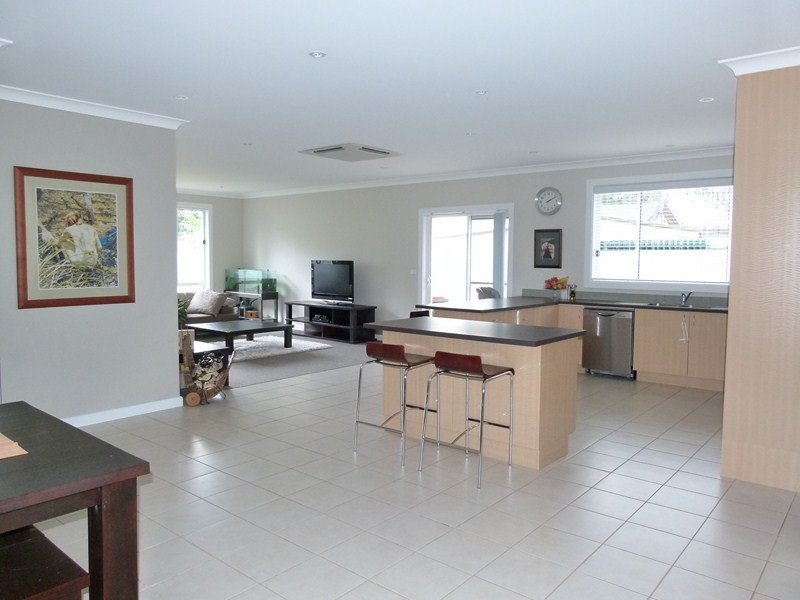 2 John Girdham Place, Forbes NSW 2871