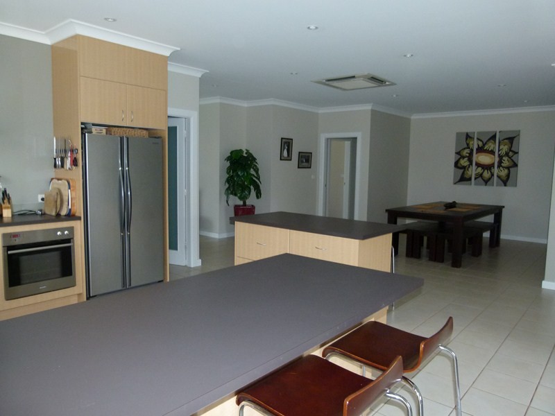 2 John Girdham Place, Forbes NSW 2871