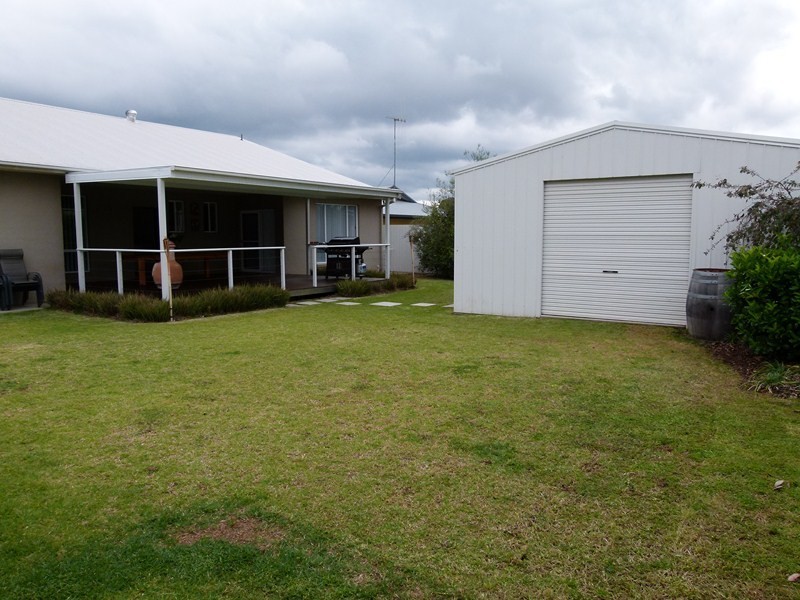 2 John Girdham Place, Forbes NSW 2871