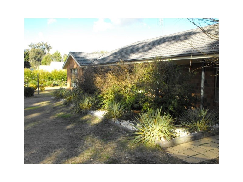 7 Kelly Road, Parkes NSW 2870