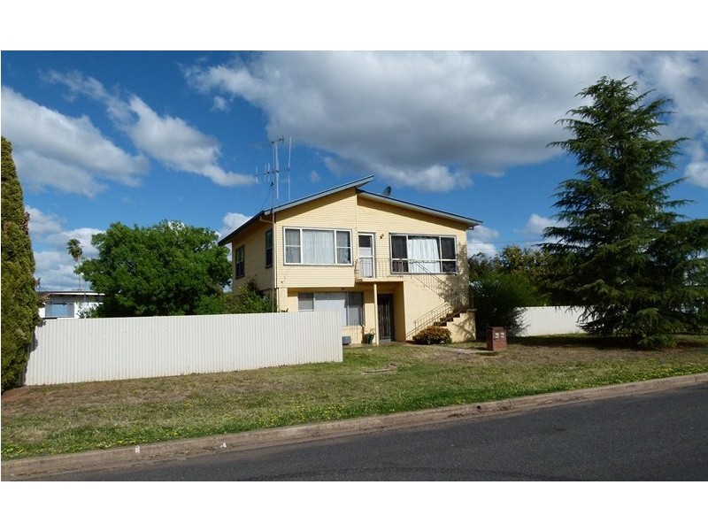 36 Show Street, Forbes NSW 2871