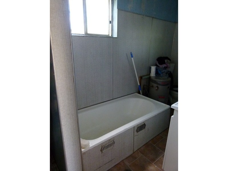 36 Show Street, Forbes NSW 2871