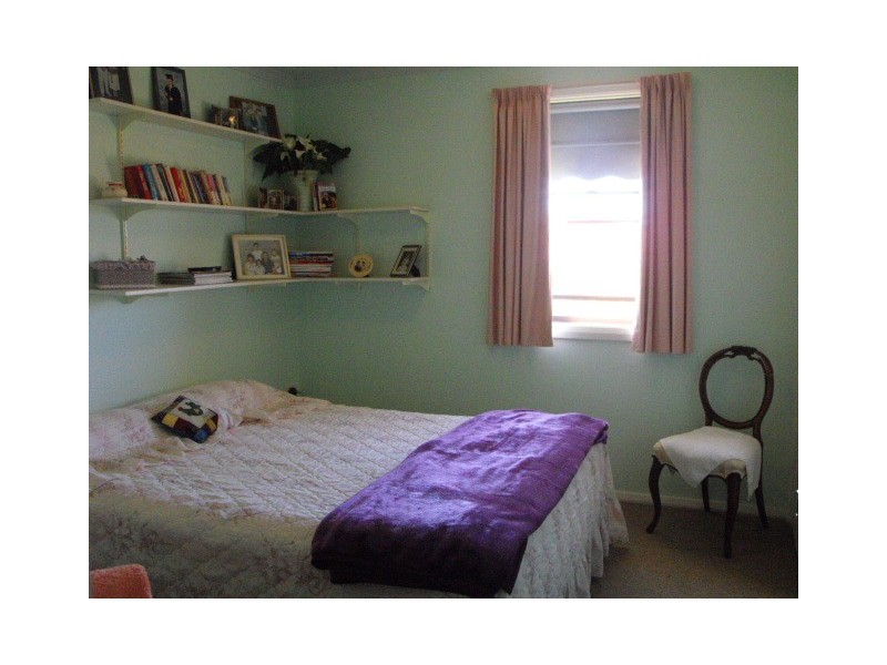 6 Coronation Avenue, Parkes NSW 2870