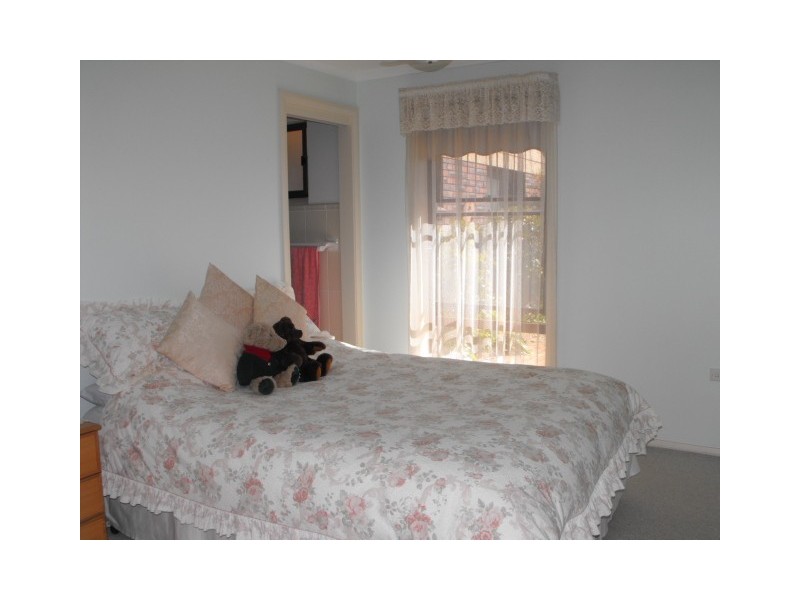 6 Coronation Avenue, Parkes NSW 2870