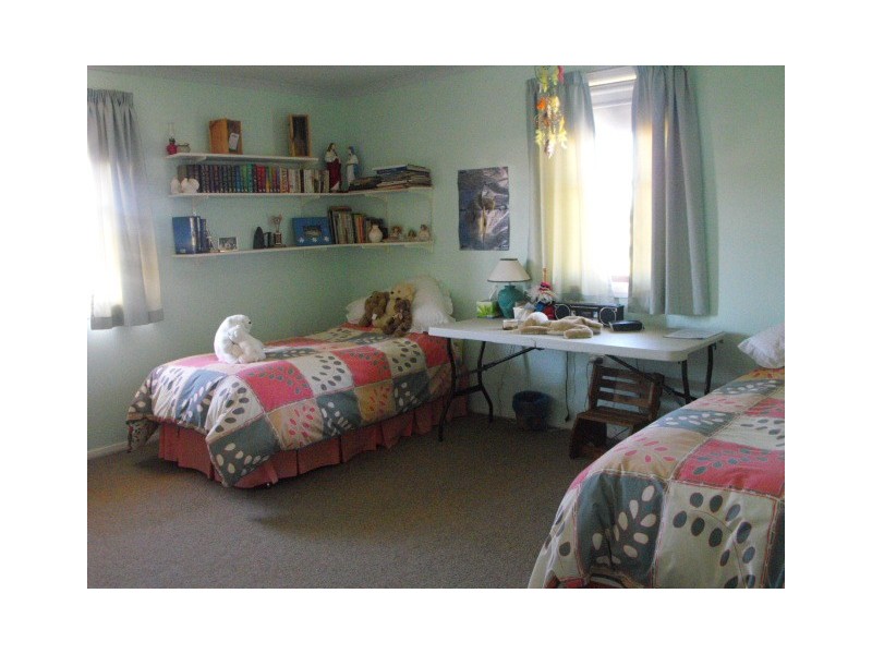 6 Coronation Avenue, Parkes NSW 2870