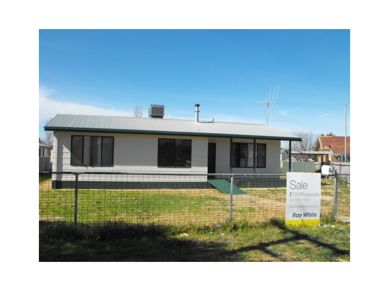 3 Junction Street, Parkes NSW 2870