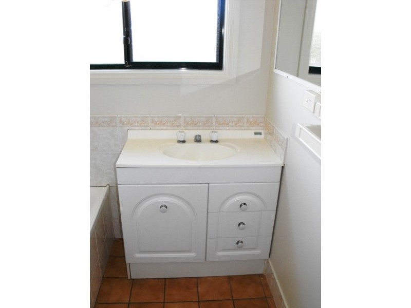 3 Junction Street, Parkes NSW 2870