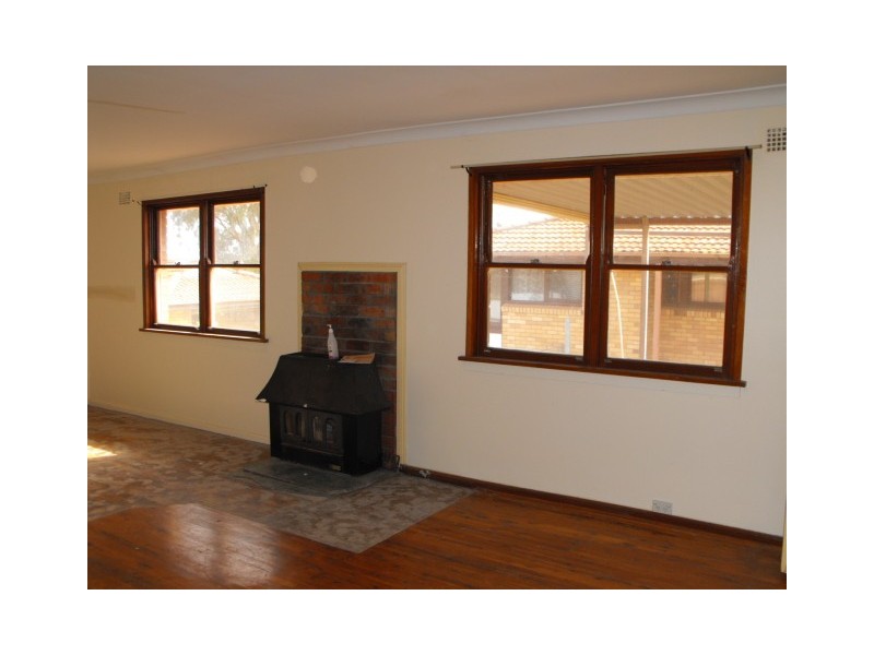 34 Derribong Street, Peak Hill NSW 2869