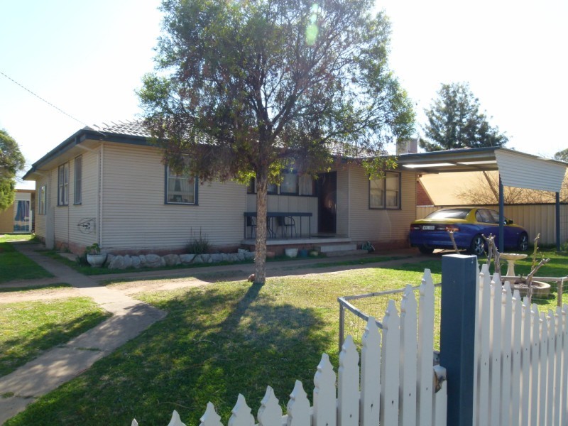 1 Acacia Ave, Forbes NSW 2871