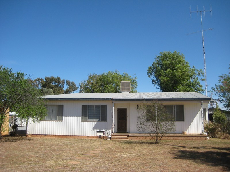 60 Melrose Street, Condobolin NSW 2877