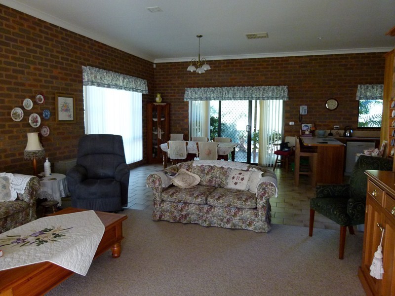 245 Farnell Street, Forbes NSW 2871