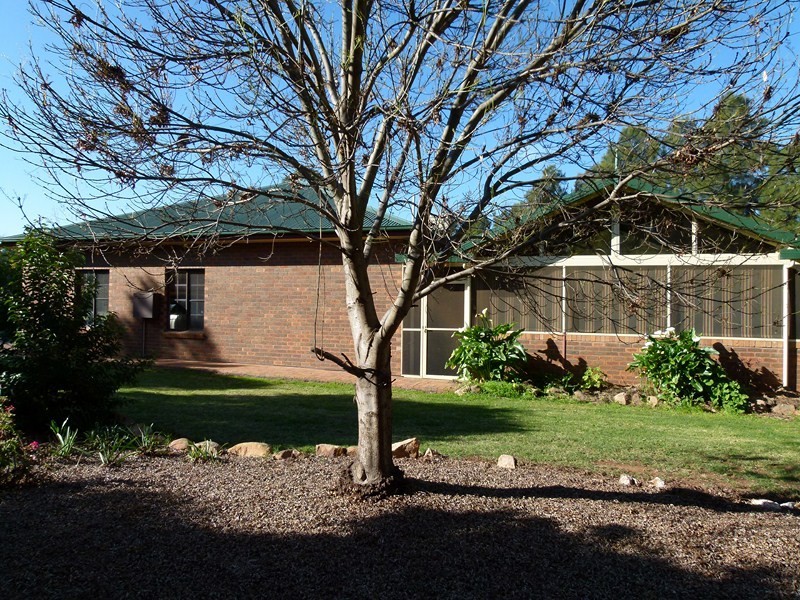 245 Farnell Street, Forbes NSW 2871