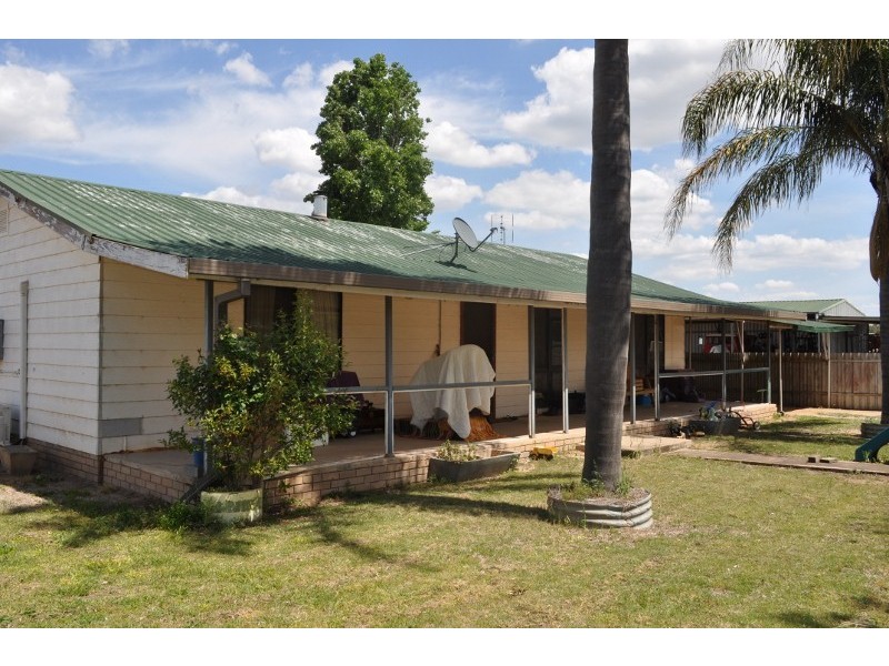 122 Loftus Street, Eugowra NSW 2806