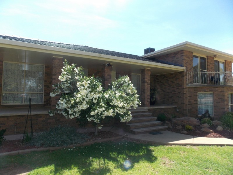 7272 Eugowra Road, Parkes NSW 2870