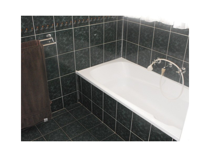 23 Flinders Street, Parkes NSW 2870