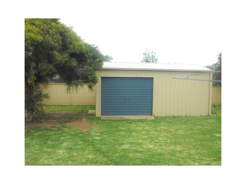 23 Flinders Street, Parkes NSW 2870